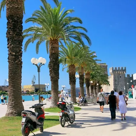 Lejlighed In Okrug Gornji With Sea View, Terrace, Air Conditioning, Wifi 5059-1 Trogir