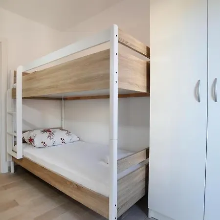 In Okrug Gornji With Sea View, Terrace, Air Conditioning, Wifi 5059-1 Lejlighed Trogir