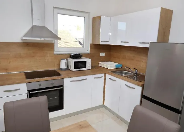 In Okrug Gornji With Sea View, Terrace, Air Conditioning, Wifi 5059-1 公寓 特罗吉尔